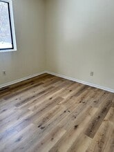 2614 Reo Rd in Lansing, MI - Foto de edificio - Building Photo