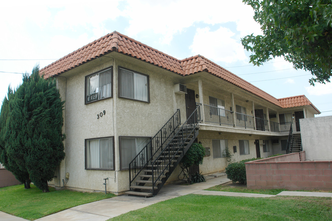 309 S Del Mar Ave in San Gabriel, CA - Foto de edificio