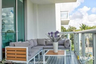 720 NE 62nd St in Miami, FL - Building Photo - Building Photo