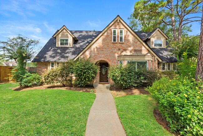 property at 8318 Everleaf Dr