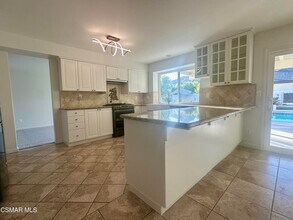 26969 Helmond Dr in Agoura Hills, CA - Building Photo - Building Photo