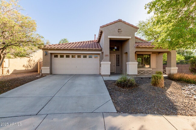 property at 2605 East Charlotte Dr