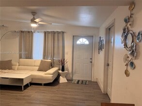 5721 SW 41st St in West Park, FL - Building Photo - Building Photo