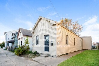 415 Thornton St in Newport, KY - Foto de edificio - Building Photo