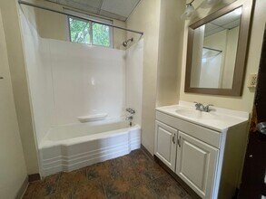 3424 Bates St in Pittsburgh, PA - Building Photo - Building Photo