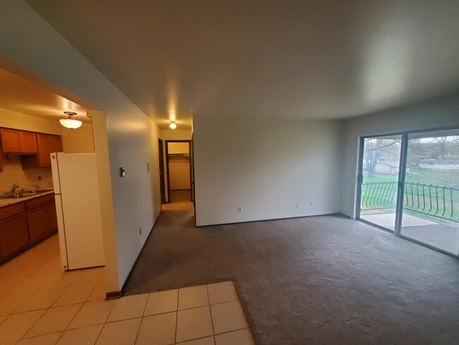 9726 5th St, Unit 3C in Highland, IN - Foto de edificio - Building Photo