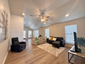 10817 Saloon St in Odessa, TX - Building Photo - Building Photo