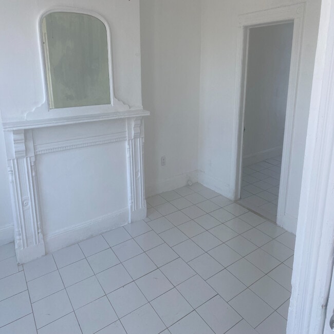 121 Highland Ave, Unit 2 in Jersey City, NJ - Building Photo - Building Photo