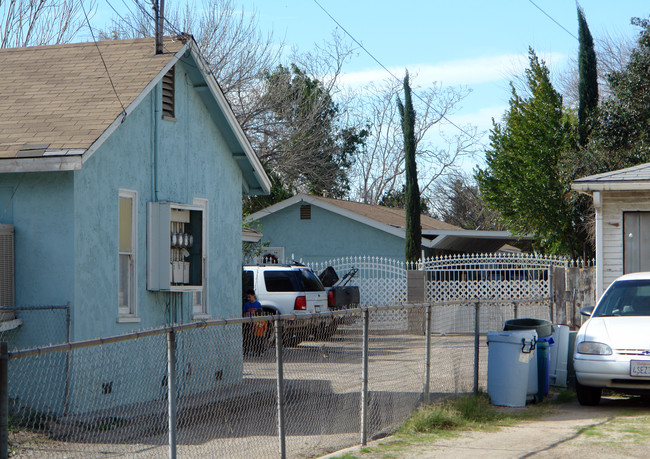 3050 Duffy St in San Bernardino, CA - Foto de edificio - Building Photo