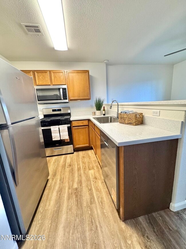 5730 Vista Palomar Way in Sparks, NV - Building Photo - Building Photo