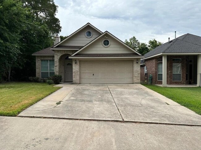 123 Cove Cir in Montgomery, TX - Building Photo - Building Photo