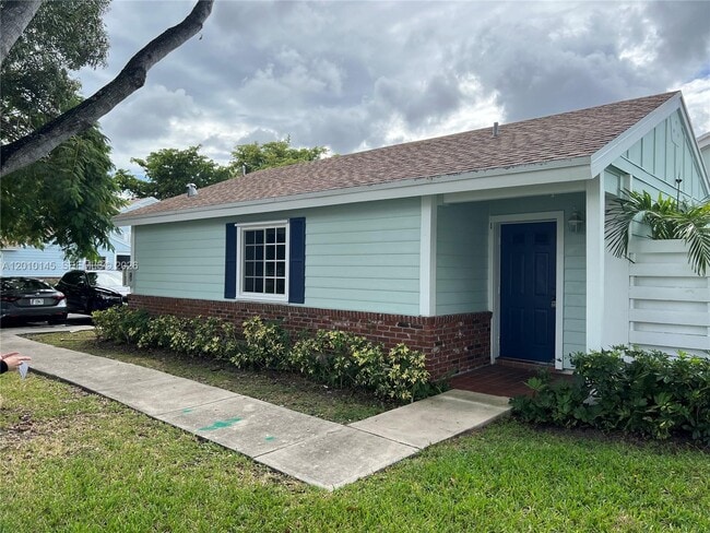 13795 SW 147th Cir Ln in Miami, FL - Building Photo - Building Photo