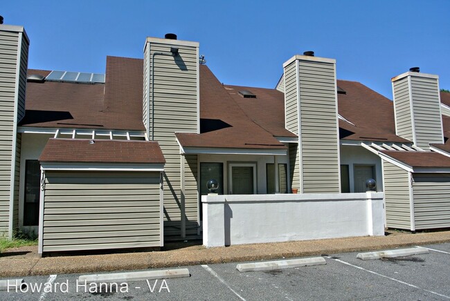 8576 Chesapeake Blvd in Norfolk, VA - Building Photo - Building Photo