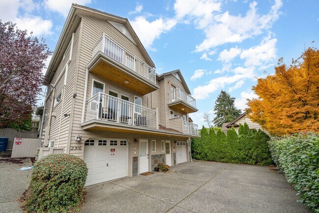 2308 W Dravus St in Seattle, WA - Building Photo - Building Photo