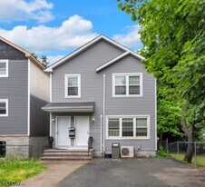 65 Montgomery Ave in Irvington, NJ - Building Photo