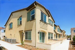 24823 Padre Ct, Unit 3A in Wildomar, CA - Building Photo
