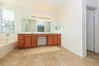6976 Lisa Dr in Fontana, CA - Building Photo - Building Photo