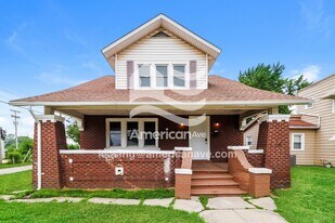 831 S Walnut St in South Bend, IN - Building Photo