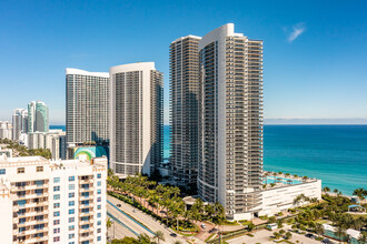 Beach Club One in Hallandale Beach, FL - Building Photo - Building Photo