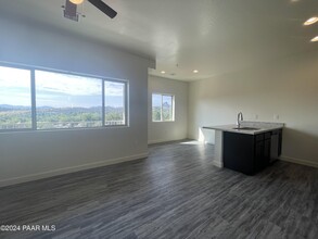 1668 W Iron Springs Rd in Prescott, AZ - Building Photo - Building Photo