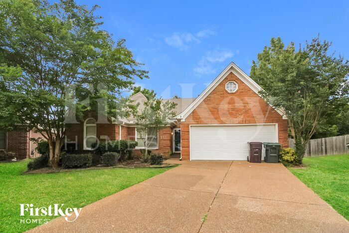 140 Dudney Mead Cove in Collierville, TN - Building Photo