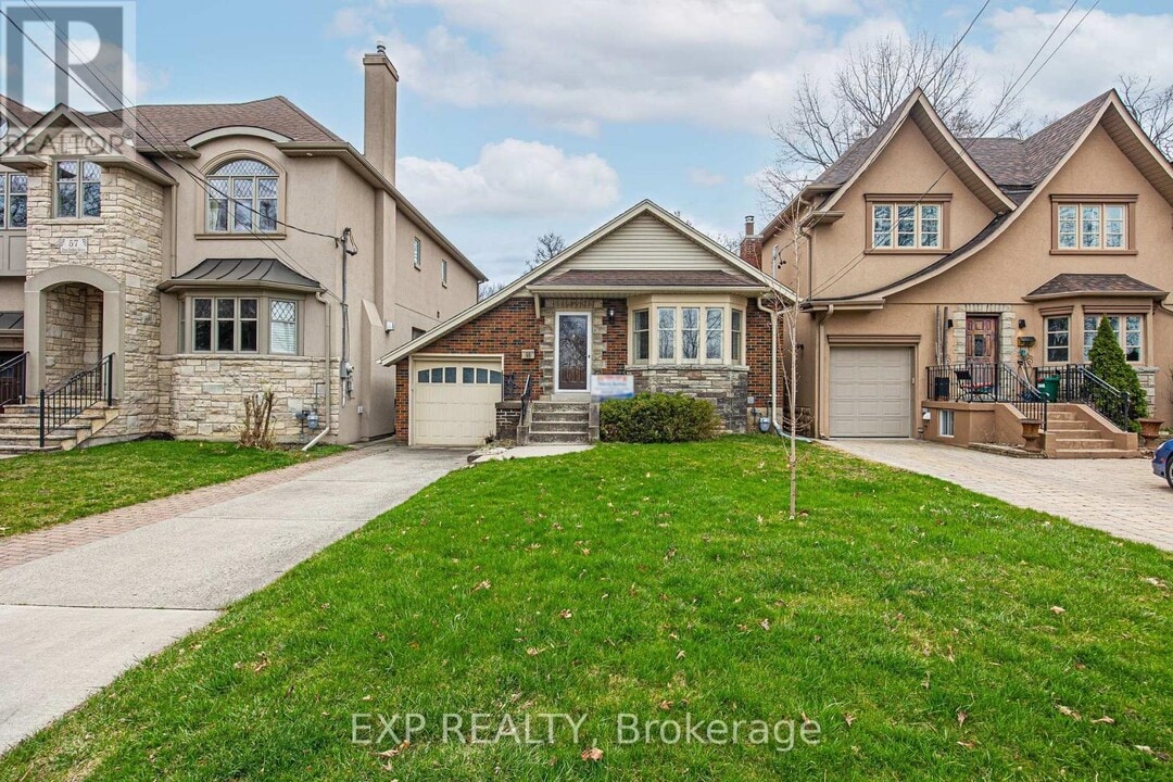 55 Don Valley Dr. in Toronto, ON - Building Photo