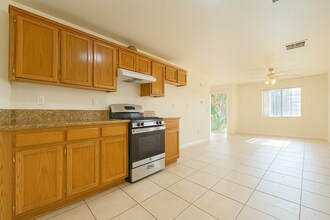 3431 W 67th St in Los Angeles, CA - Building Photo - Building Photo