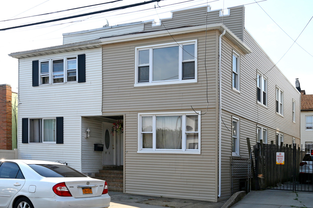 9710 97th Ave in Ozone Park, NY - Building Photo