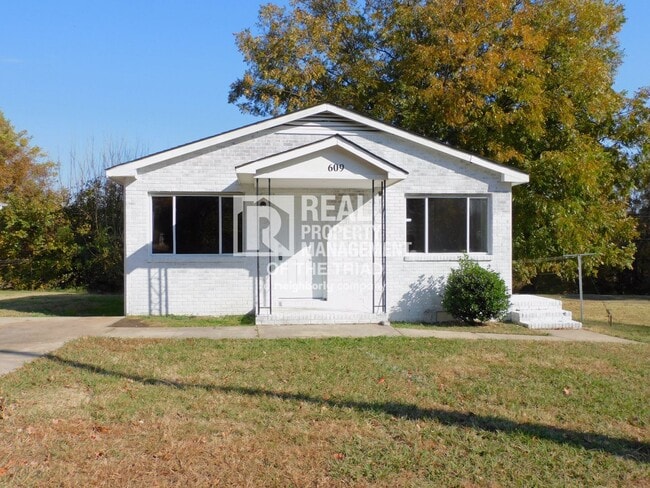property at 609 Cross St