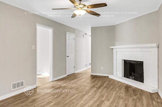 3782 Lake Dr SE in Smyrna, GA - Foto de edificio - Building Photo