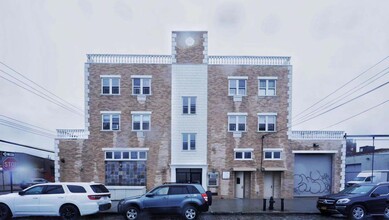 221-225 Conover St in Brooklyn, NY - Building Photo - Building Photo