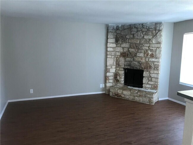 2203 Leah Cove in Austin, TX - Building Photo - Building Photo