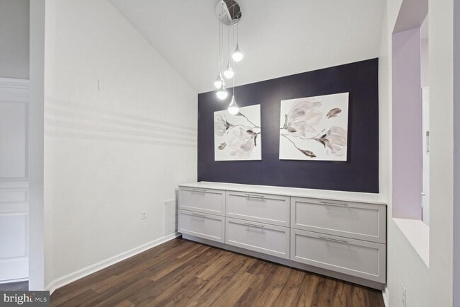 12919 Alton Square in Herndon, VA - Building Photo - Building Photo