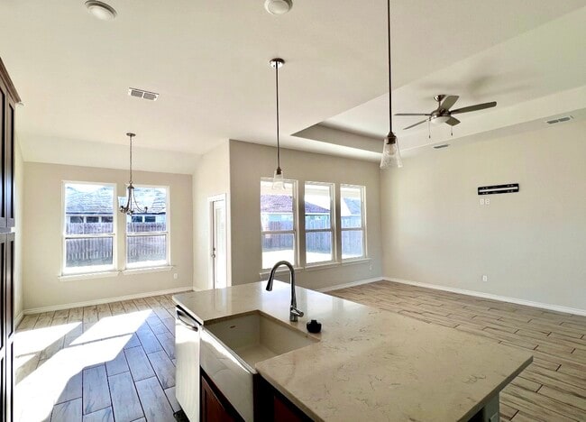 3422 De Zevala St in Corpus Christi, TX - Foto de edificio - Building Photo