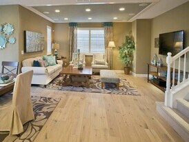 27 E St in Lincoln, CA - Building Photo