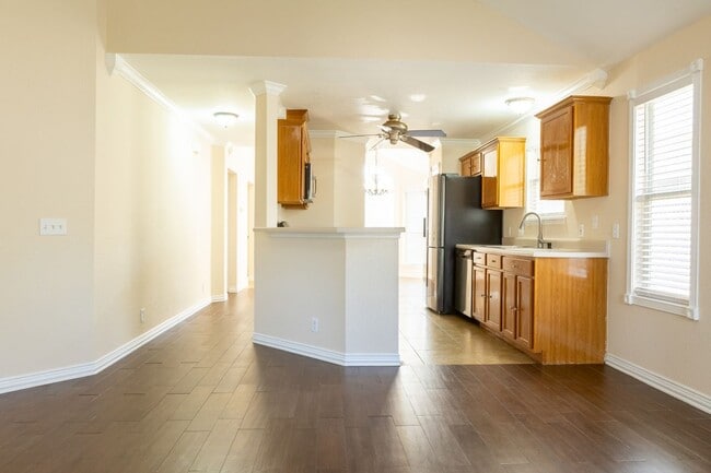 13921 Greinert Dr in Pflugerville, TX - Building Photo - Building Photo