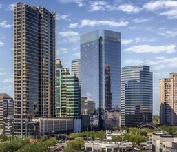 2626 Sage Rd in Houston, TX - Building Photo - Building Photo