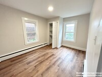 13 Saratoga St, Unit 1 in Boston, MA - Building Photo - Building Photo