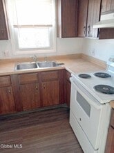 470 Summer St in Rotterdam, NY - Foto de edificio - Building Photo