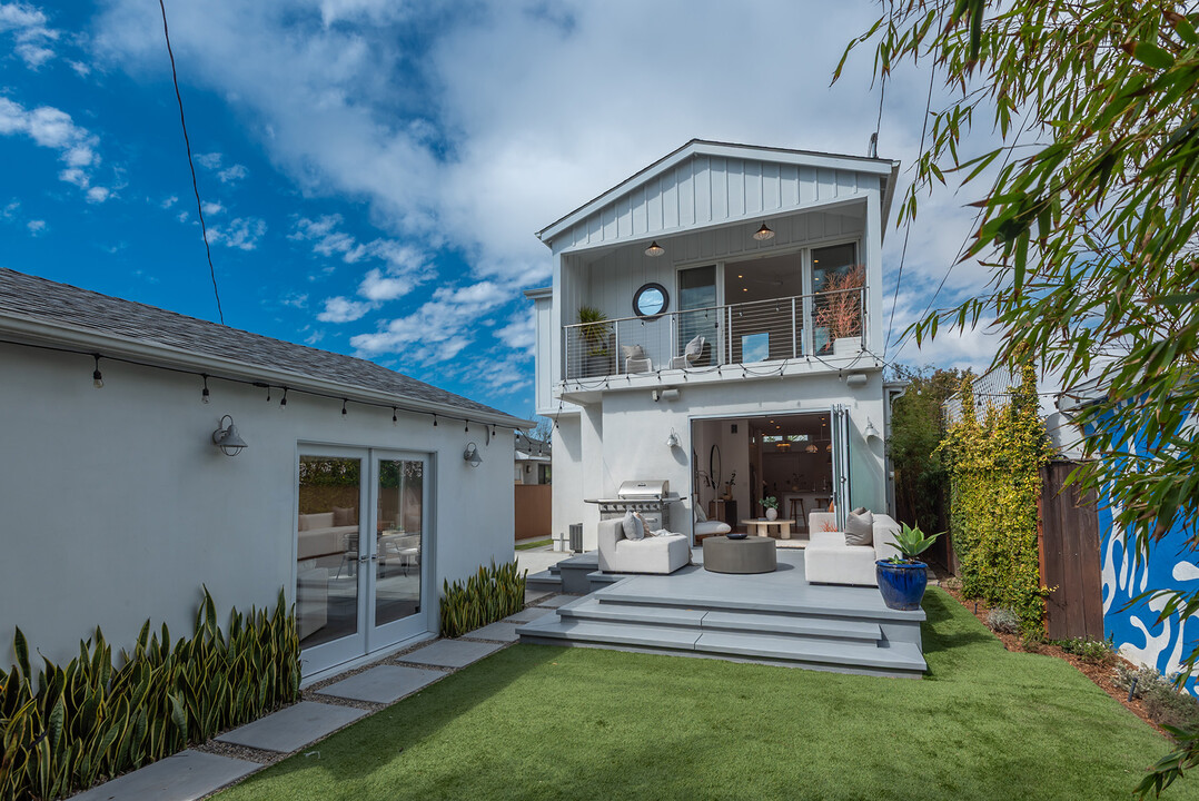 846 Warren Ave in Venice, CA - Building Photo