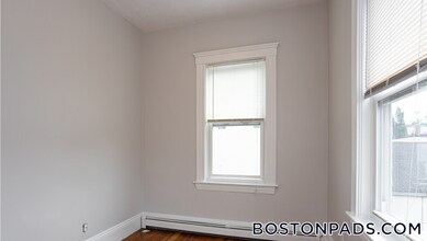 120 Columbia St, Unit #3 in Cambridge, MA - Building Photo - Building Photo