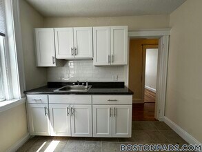 5 Barrows St in Boston, MA - Building Photo - Building Photo