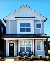 125 Allison Way in Algood, TN - Building Photo