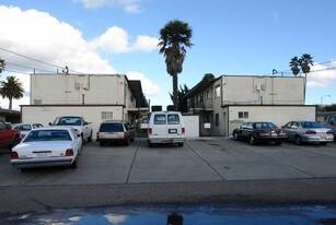 709-713 N E St in Lompoc, CA - Building Photo