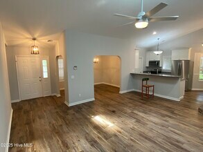8 Sand Dollar Dr in Carolina Shores, NC - Building Photo - Building Photo