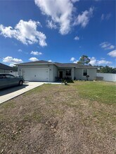 5029 S Peachtree Cir in La Belle, FL - Building Photo - Building Photo