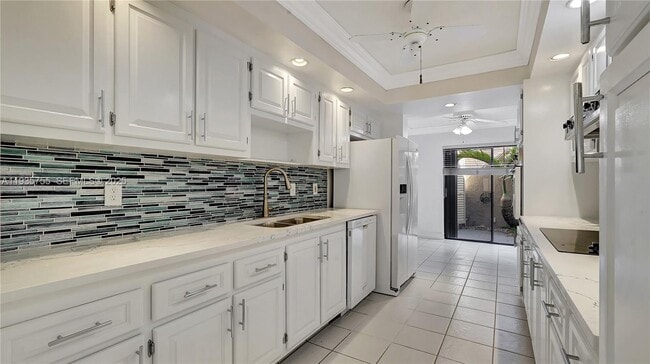 205 Dunwoody Ln in Hollywood, FL - Building Photo - Building Photo