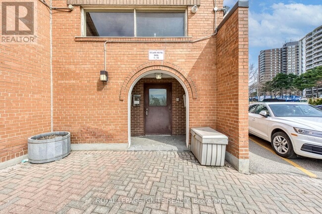 property at 10-10 Leith Hill Rd