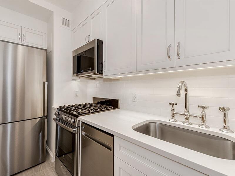 40 Park Ave, Unit 7E in New York, NY - Building Photo