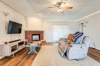 6325 14th St in Lubbock, TX - Building Photo - Building Photo